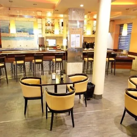 Hotel Doho 3*